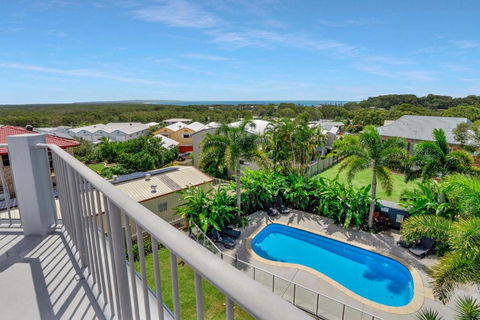 Rainbow Towers 2 Rainbow Beach - Tourism Townsville 3
