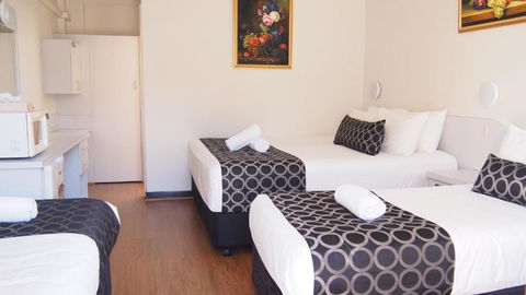 Queanbeyan Motel - Tourism Townsville 0