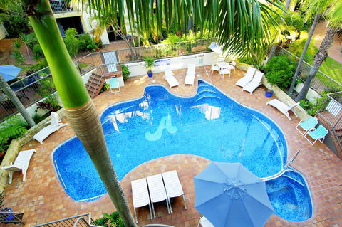 Aussie Resort - Tourism Townsville 0