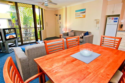 Aussie Resort - Tourism Townsville 2