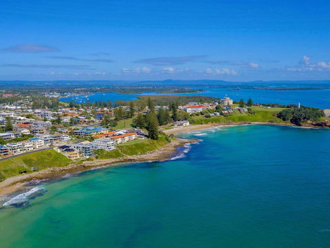 Avalon 4 - Right Across The Road From Convent Beach - Uninterrupted Views - Tourism Townsville 3