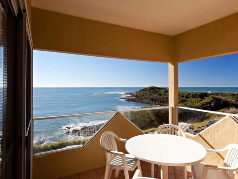 Avalon 4 - Right Across The Road From Convent Beach - Uninterrupted Views - Tourism Townsville 2