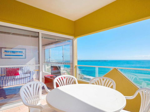 Avalon 4 - Right Across The Road From Convent Beach - Uninterrupted Views - Tourism Townsville 0