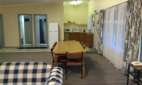 Avalon Motel - Tourism Townsville 1