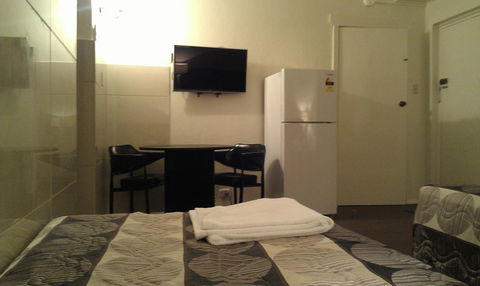 Avalon Motel - Tourism Townsville 3