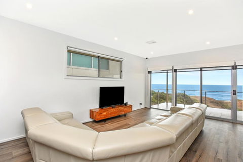 Avaya - Sellicks Beachfront Getaway - WiFi - Tourism Townsville 2