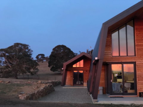 Avonside Alpine Estate Cabin 2 - Tourism Townsville 0