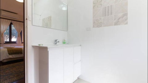 B4 Apartment Close To City, UWA, Nedlands & Swan River - Tourism Townsville 3