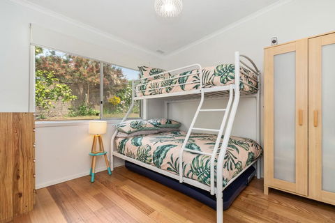 BADENOCH - Tourism Townsville 1