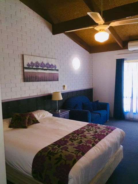 Bakery Park Motor Inn - Tourism Townsville 3