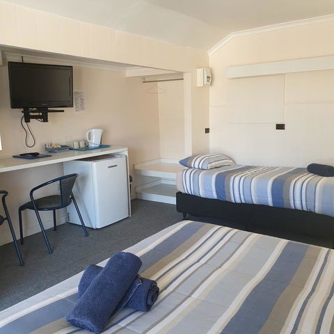 Bamboo Motor Inn - Tourism Townsville 3