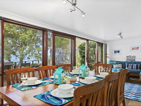 Bay Cottage - Paradise On The Bay - Tourism Townsville 0