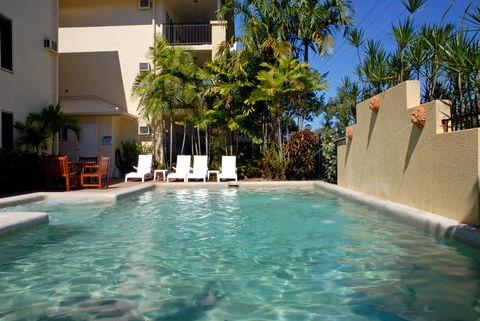 Bay Village Tropical Retreat & Apartments - Tourism Townsville 1