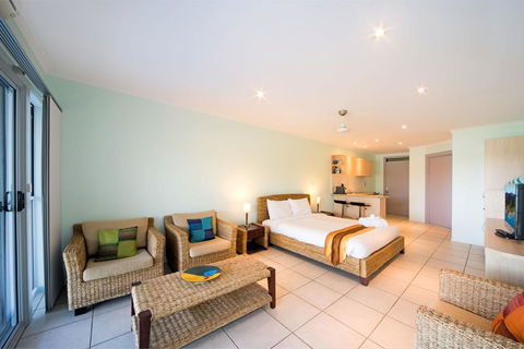 Baybliss Apartments Studio 2 - Tourism Townsville 1