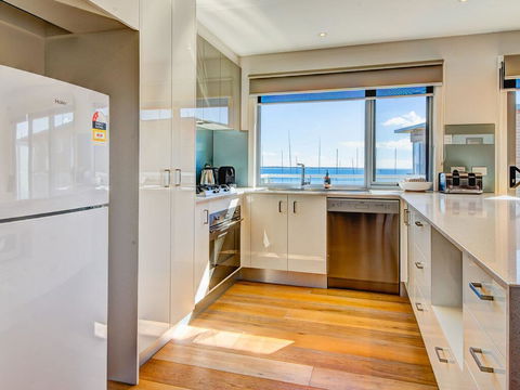 Bayside Views - Tourism Townsville 1