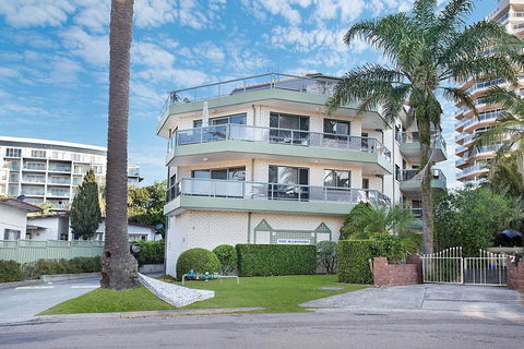 Bayview, Unit 6 - The Entrance, NSW - Tourism Townsville 0