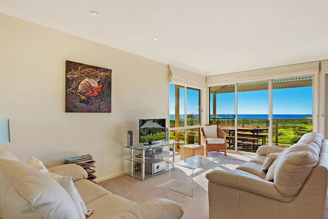 Beach Breakers Apartment - Stunning Views - Tourism Townsville 0
