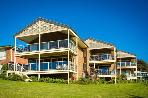 Beach Breakers Apartment - Stunning Views - Tourism Townsville 2