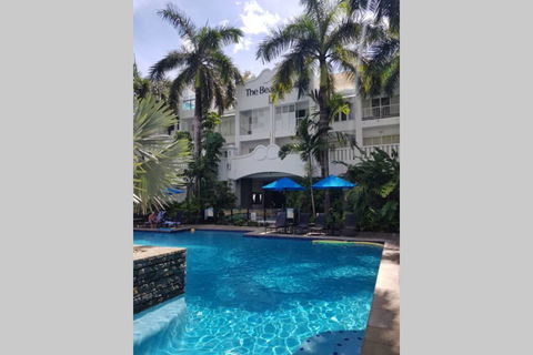 Beach Club Palm Cove - Tourism Townsville 2
