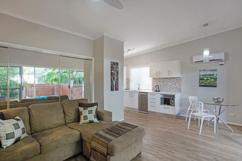 Beach Cottage On Cassia Avenue, Central Coolum Beach - Tourism Townsville 3