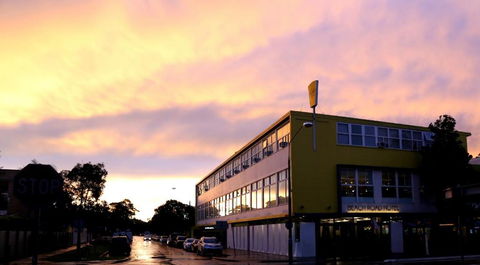 Beach Road Hotel - Tourism Townsville 0