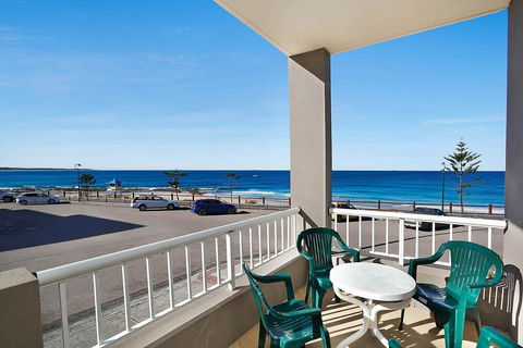 Beachcomer, Unit 1 - The Entrance, NSW - Tourism Townsville 0