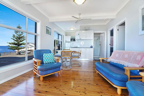 Beachcomer, Unit 1 - The Entrance, NSW - Tourism Townsville 3