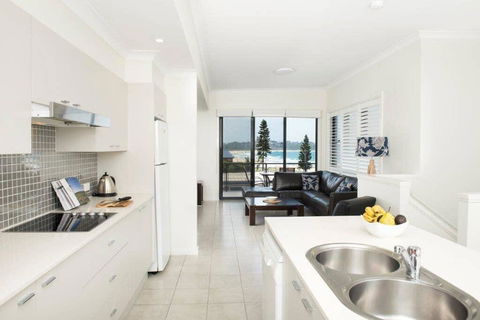 Beachfront 8 - Tourism Townsville 0