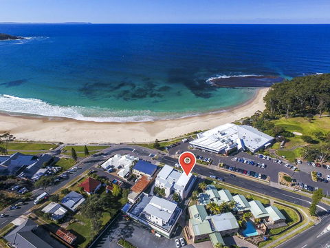 Beachfront Apartment 10 - Tourism Townsville 1