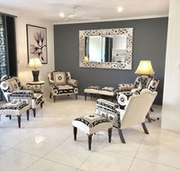 Beachfront Apartment- Paringa - Tourism Townsville