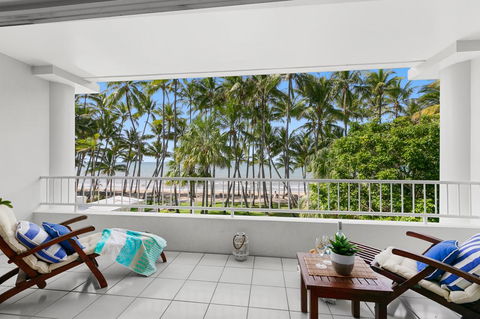 Beachfront Apt. In Alamanda Beachfront Resort (17) - Tourism Townsville 0