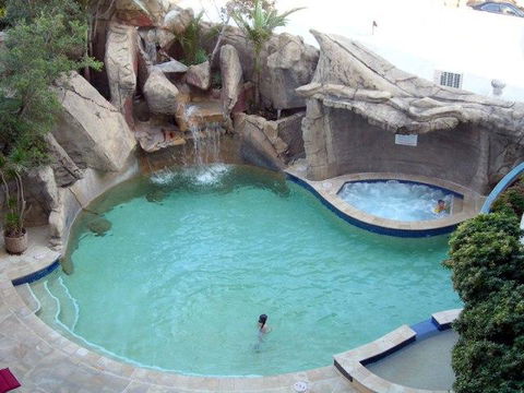 Beachfront Mooloolaba Apartment - Tourism Townsville 3