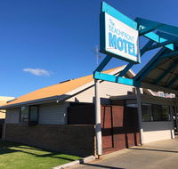 Beachfront Motel - Tourism Townsville
