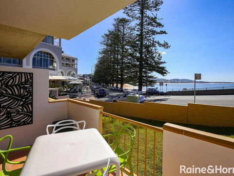 Beachfront Terrigal - 4/24 Terrigal Espl - Tourism Townsville 1