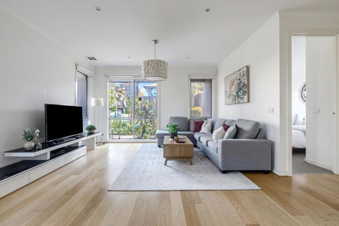 Ringtail Retreat - Contemporary Family Comforts - Tourism Townsville 0