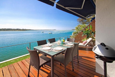 Riverfront Apartment, Perfect Location - Tourism Townsville 1