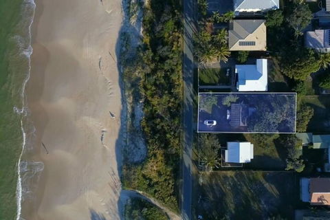 Relax On Rickman - Tourism Townsville 0