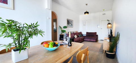 Relaxed Coastal Living With Fantastic Sea Views - Tourism Townsville 2