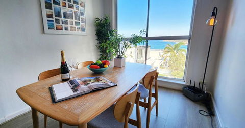 Relaxed Coastal Living With Fantastic Sea Views - Tourism Townsville 0