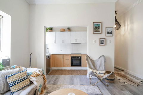 Relaxed Coogee Coastal Living With Ocean Views - Tourism Townsville 2