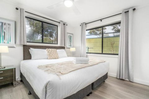 Renovated Townhouse Close To The CBD And Schools - Tourism Townsville 0