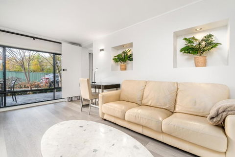 Renovated Townhouse Close To The CBD And Schools - Tourism Townsville 1