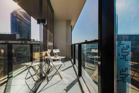 Resort Lifestyle Urban Apt - Pool, Gym, Sauna - Tourism Townsville 1