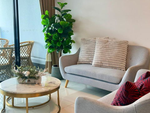 Resort-Style Apartment Near Harbour Town - Tourism Townsville 0