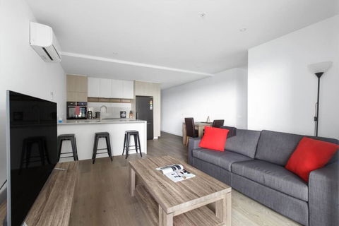Resort Style Living In The Heart Of Moonee Ponds - Tourism Townsville 0