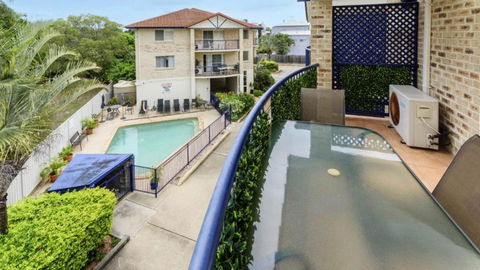 Resort Style Unit Across From The Water - Tourism Townsville 0