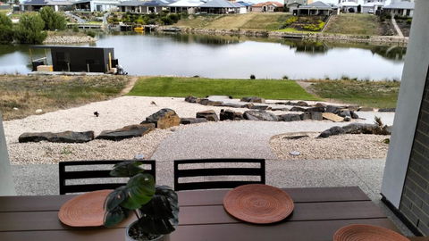 RIVER VIEWS - Tourism Townsville 0