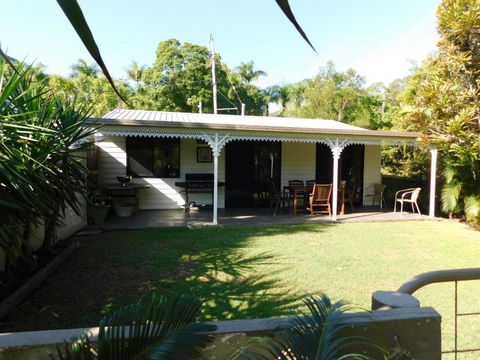Riverbend Cottage Cabin - Little Heaven - Tourism Townsville 2