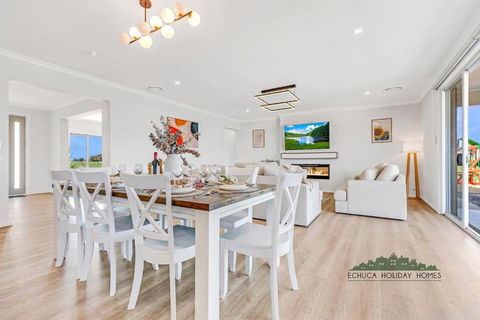 Riverside Meadows - Tourism Townsville 3