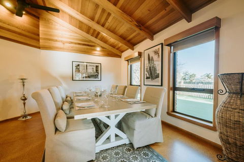 Riverview Retreat - Tourism Townsville 2